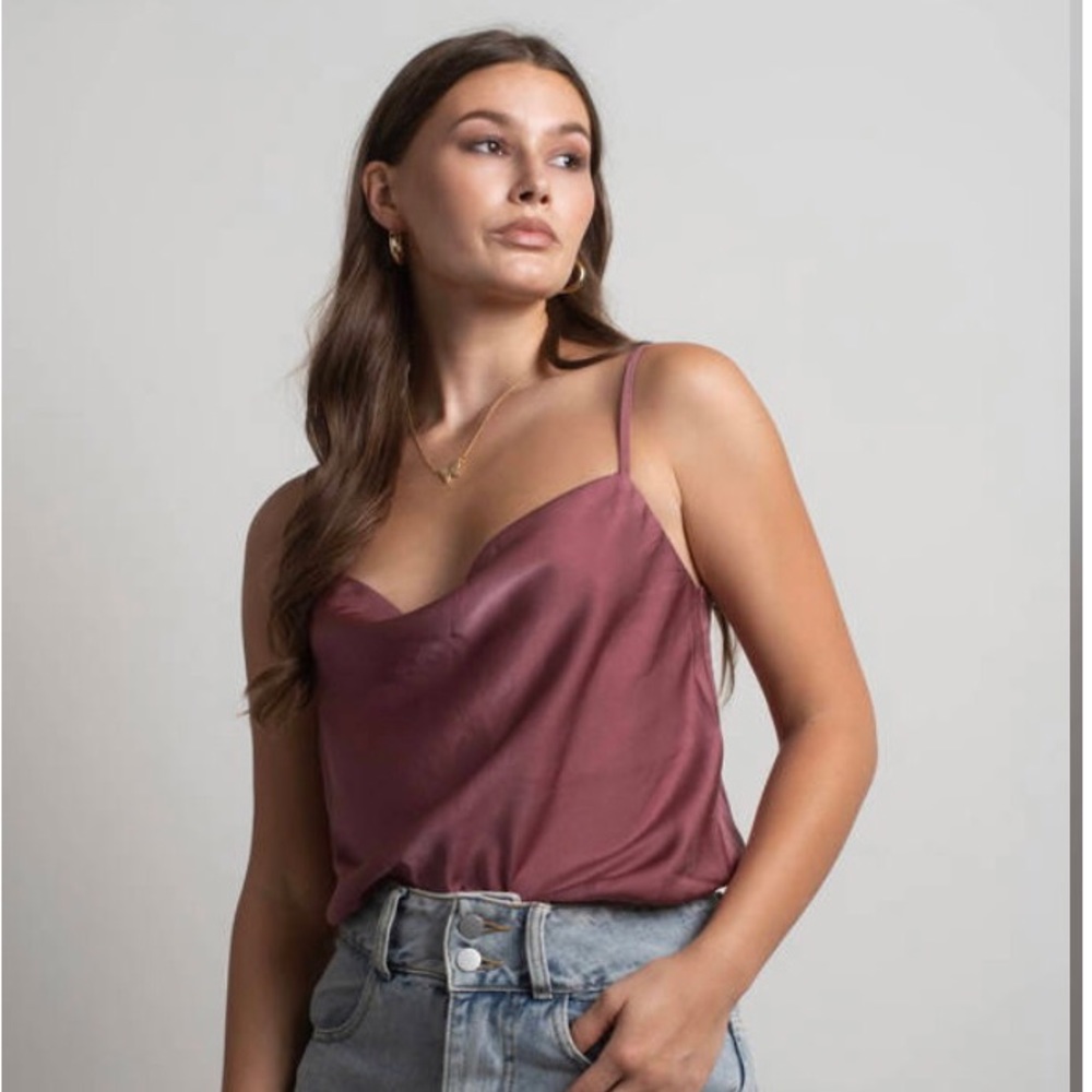 Cowl neck bodysuit 💖
